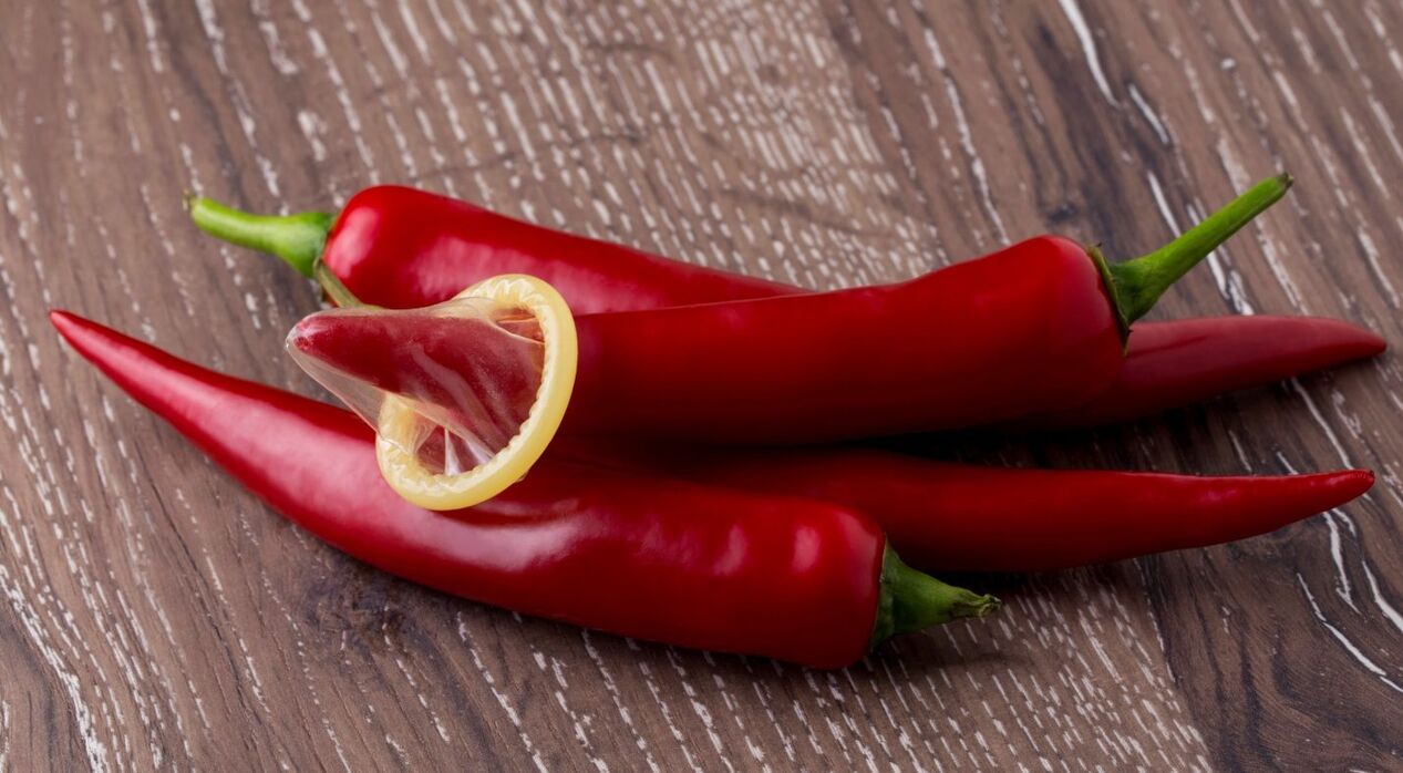 Το πιπέρι τσίλι αυξάνει τα επίπεδα τεστοστερόνης στο σώμα ενός άνδρα και βελτιώνει τη δραστικότητα